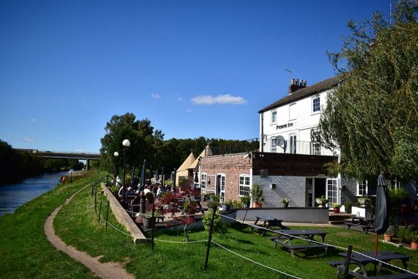 The Pyewipe Inn, Lincoln: scenic canal pub walk (2024 guide)